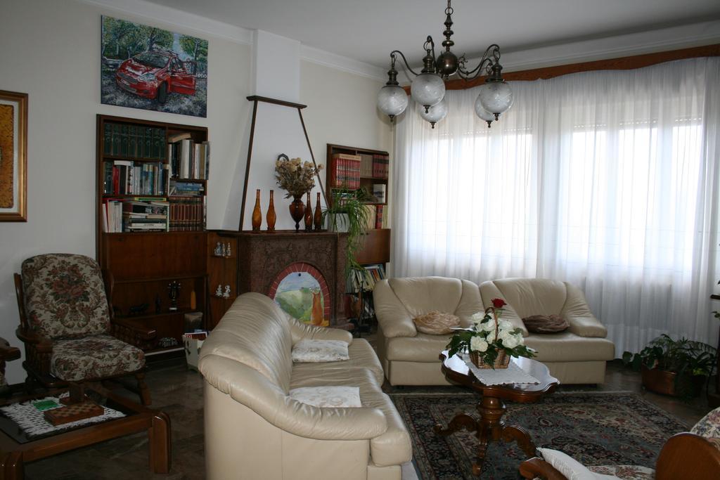 B&B Il Glicine Bedizzole Екстер'єр фото